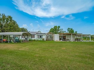 2316 Green Meadows Dr, Sealy, TX 77474