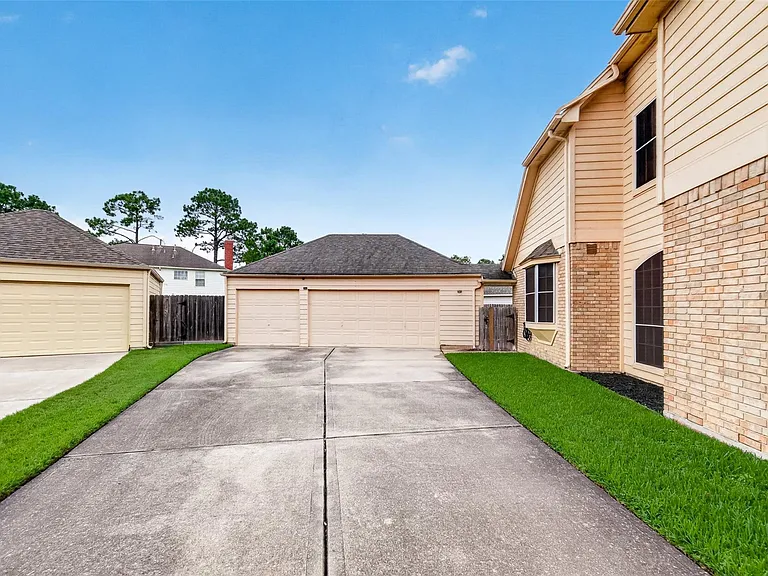 811 Colony Glen Ct — Photo 34