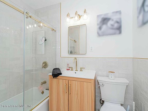 4th image of 167 Arlo Rd #B