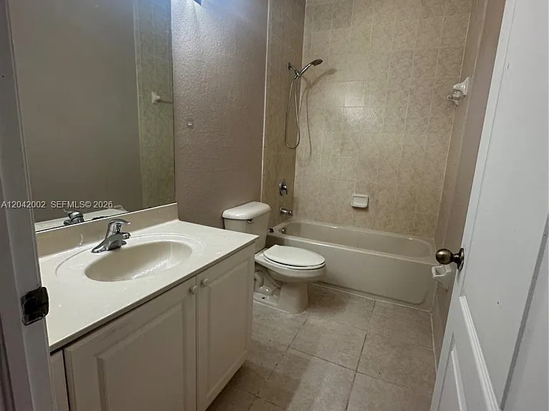 1656 SE 29th Ct #201 — Photo 14