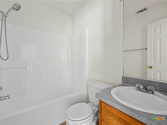 5th image of 2201 Westcliff Rd
