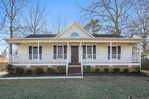 3007 Brittany Dr Photo 1