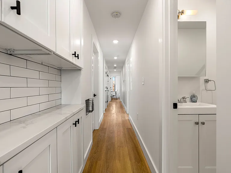 695 Bennington St #3 — Photo 8