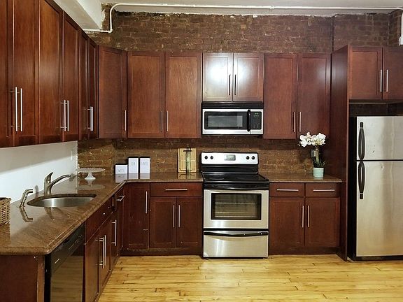 4th image of 11 W 17th St #3H