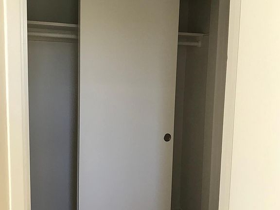 4th image of 118 Poplar Ave APT 5