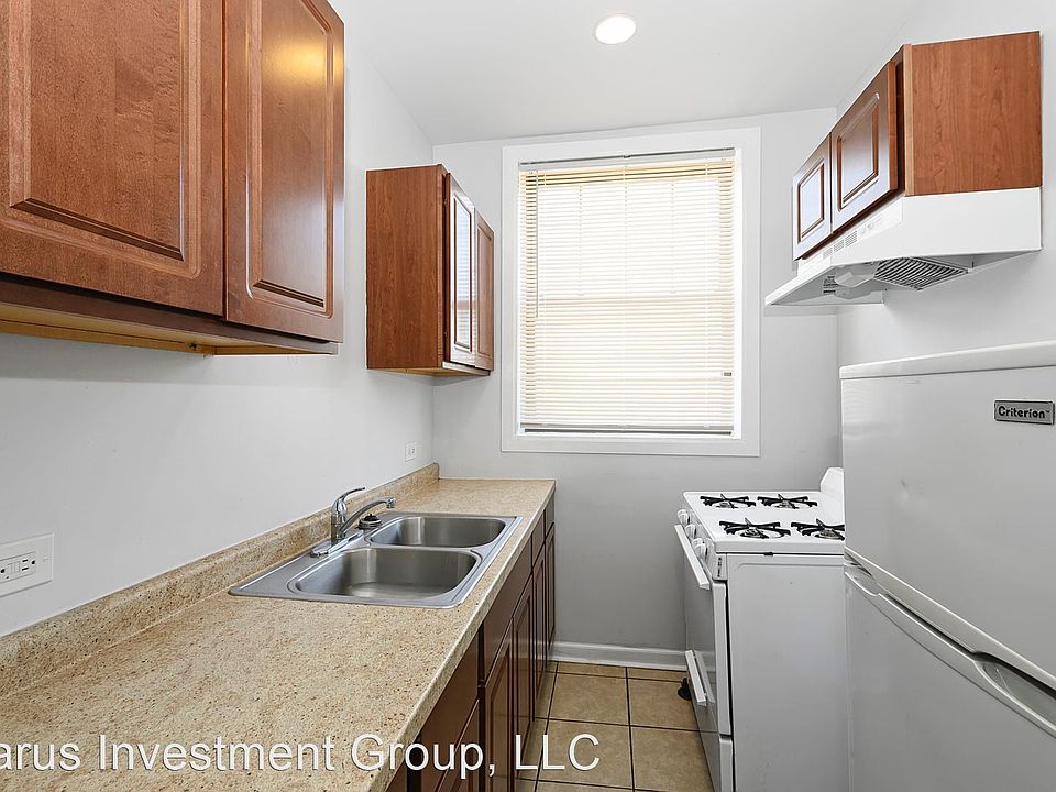 1st image of 4234 S Michigan Ave #3S