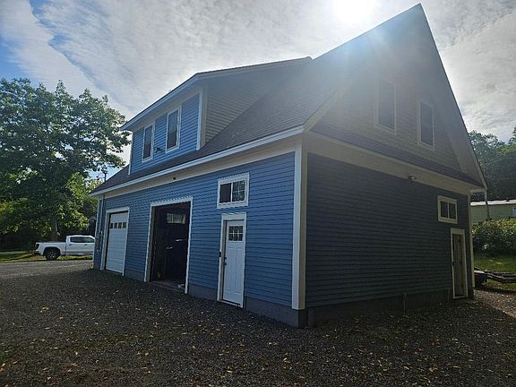 2nd image of 2120 Moosehead Trail Highway