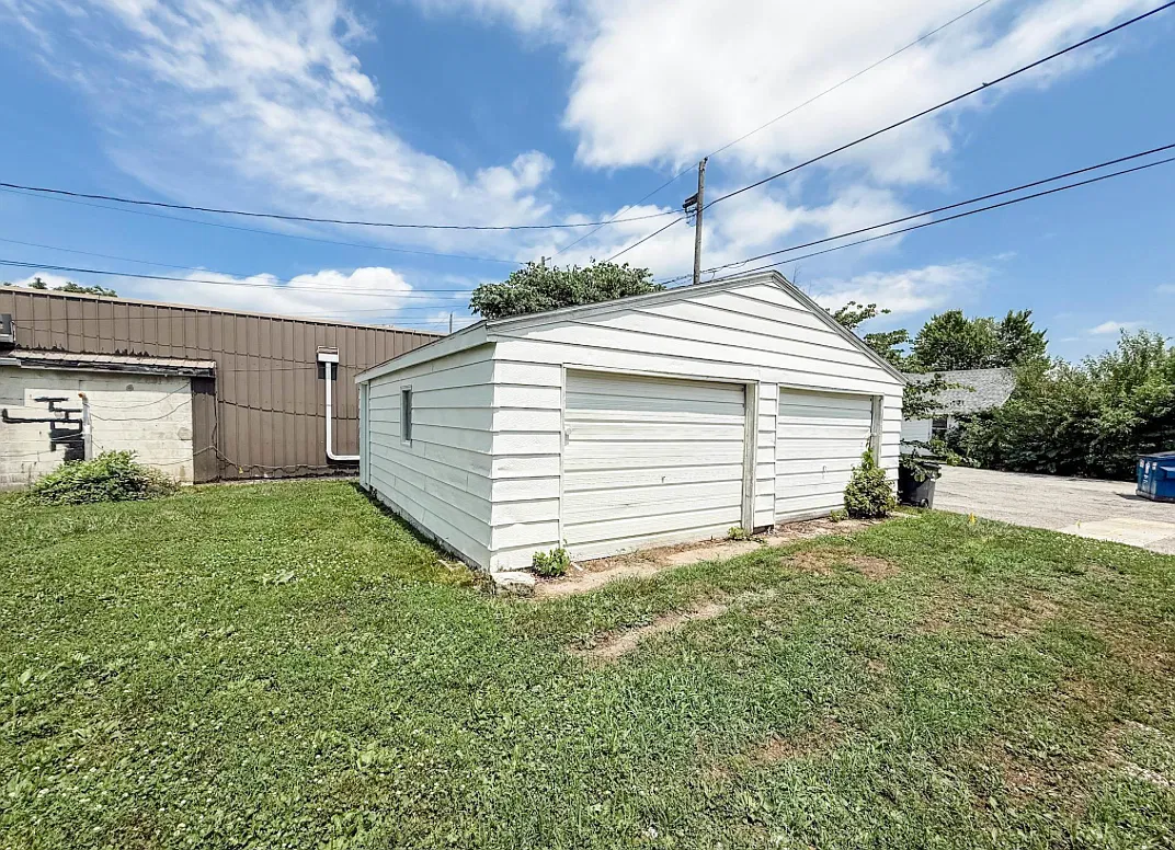 3 bed, 1500 sqft, $1,500 — Photo 2