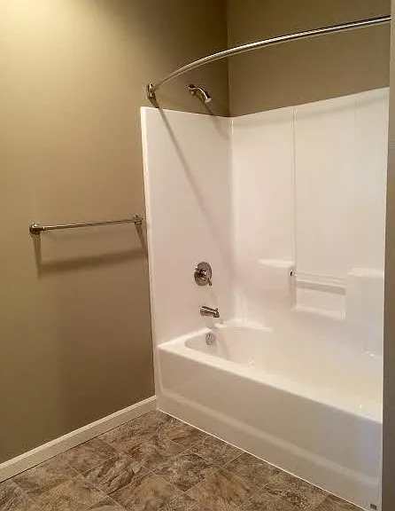 Plumtree Apartments — Photo 21