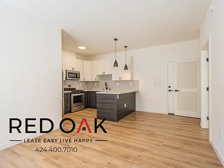 2204 7th Ave #103 — Photo 5