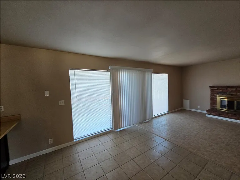 1745 Mount Hood St — Photo 14