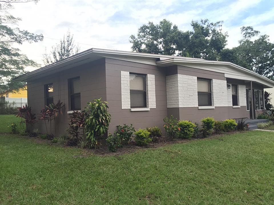 1st image of 140 Carolyn Dr