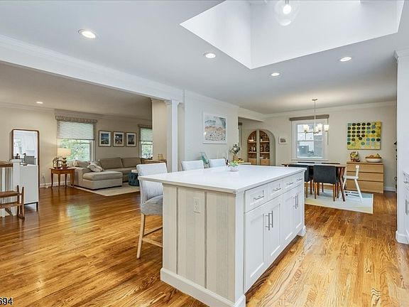 3rd image of 5 Persimmon Way