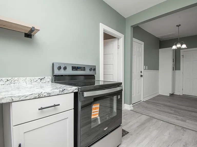 117 E Glenwood Ave #2 — Photo 4