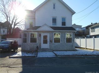 14 Mott St, Ansonia, CT 06401