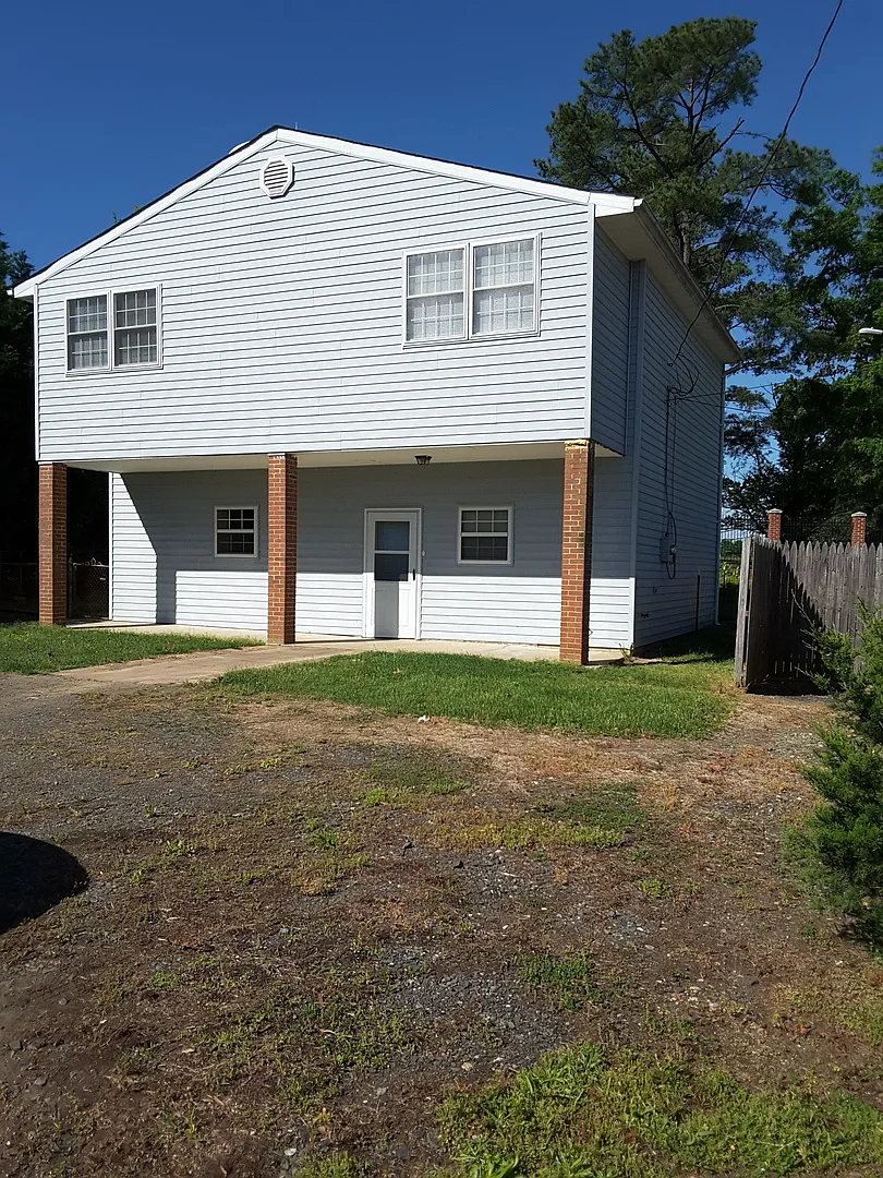 8 Mattingly Ave photo 1