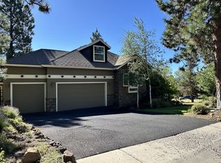 1158 NW Redfield Cir, Bend, OR 97703