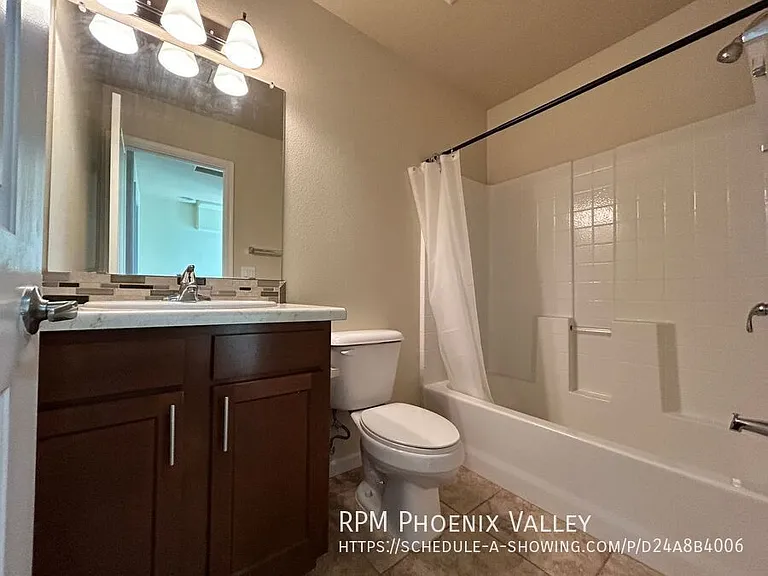 Bell Villas Apartments — Photo 51