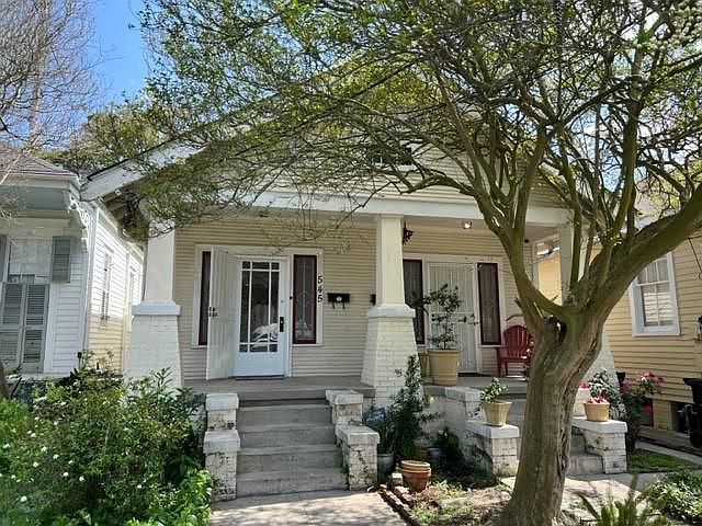 1st image of 545 Jefferson Ave