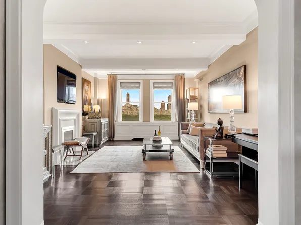 65 Central Park West image 7 of 14