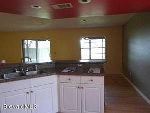 5th image of 3177 Longwood Blvd