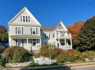 123 Duke St, Chester, NS B0J1J0