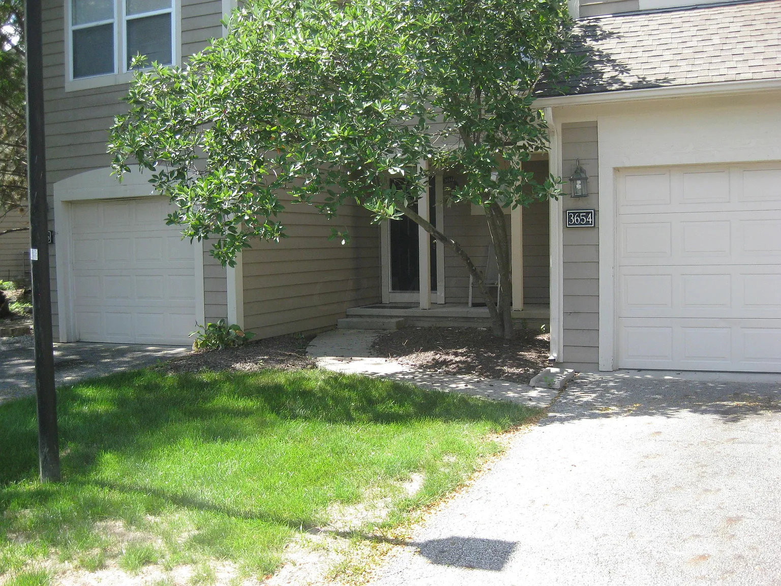 3654 Hilliard Station Rd photo 1