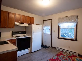 29 Mountain Rd #2L, South Deerfield, MA 01373