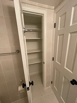 Rented by New York Realty Minimax Inc | media 25