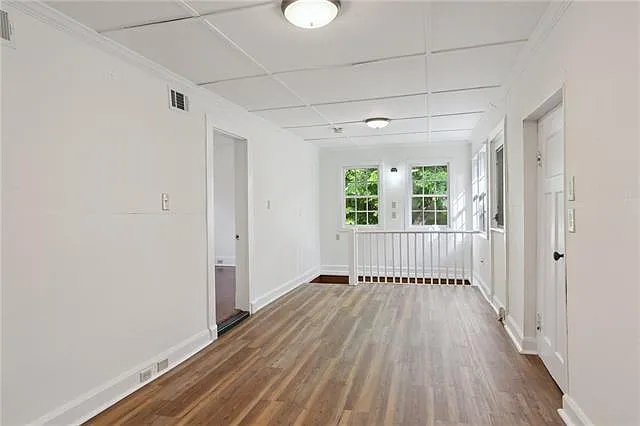 2526 Jefferson Ave — Photo 17