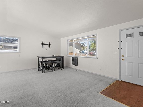 5th image of 3303 Desatoya Dr