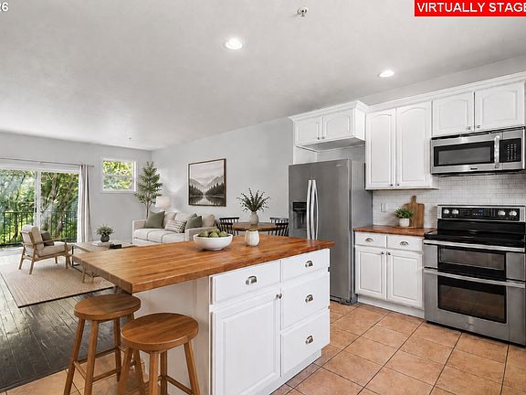 5th image of 2607 SE 109th Ave