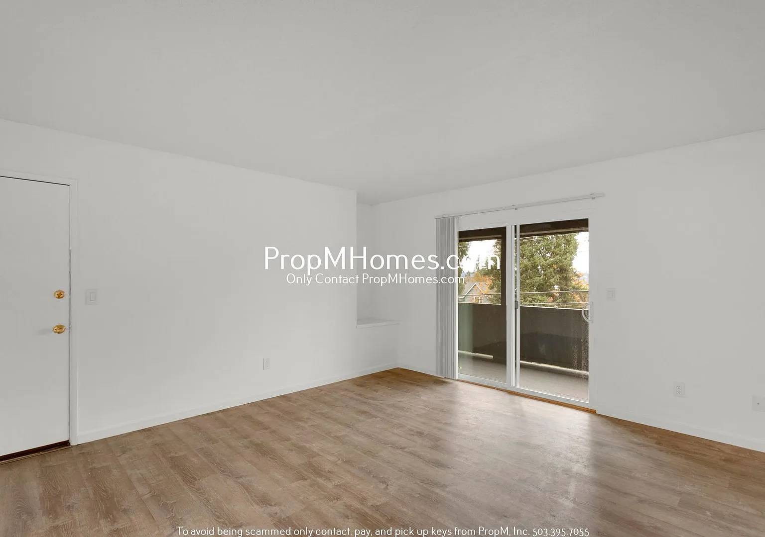 Updated 2BR in the Heart of Oregon City! — Photo 3