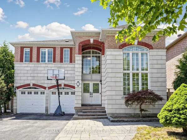 10 Fountain Ct, Richmond Hill, ON L4S 2K4