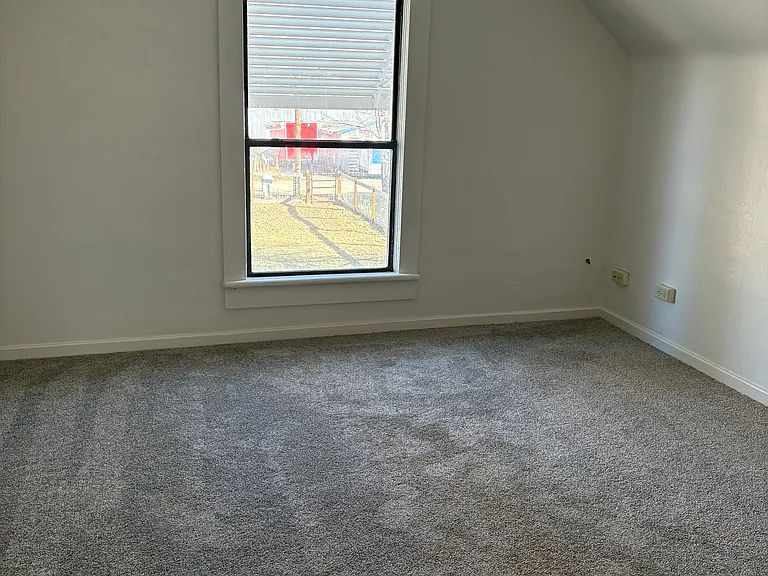 330 Browning Ave #B — Photo 20