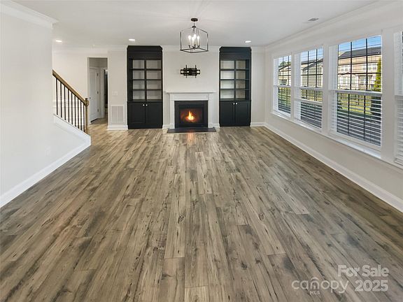 3rd image of 6234 Artigas Dr