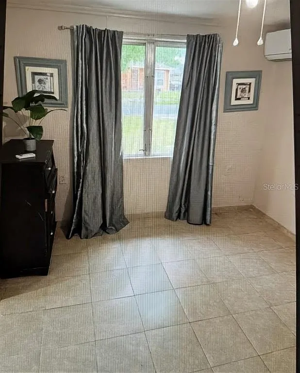 1 bed, 1.0 bath, 256 sqft, $995 — Photo 3