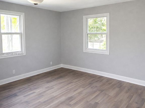 5th image of 4541 SW 28th Ter