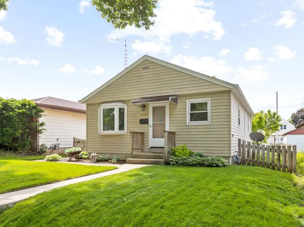 10127 West Schlinger AVENUE, West Allis, WI 53214