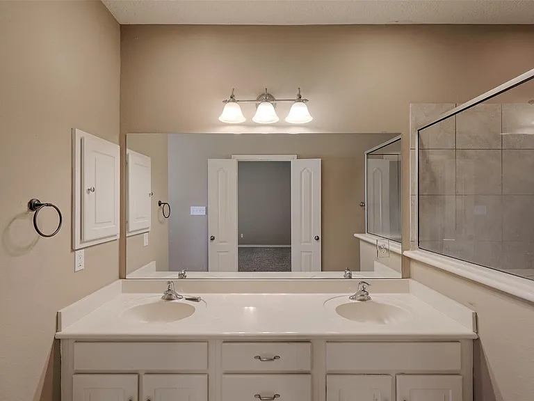 12460 Lyra Dr — Photo 18