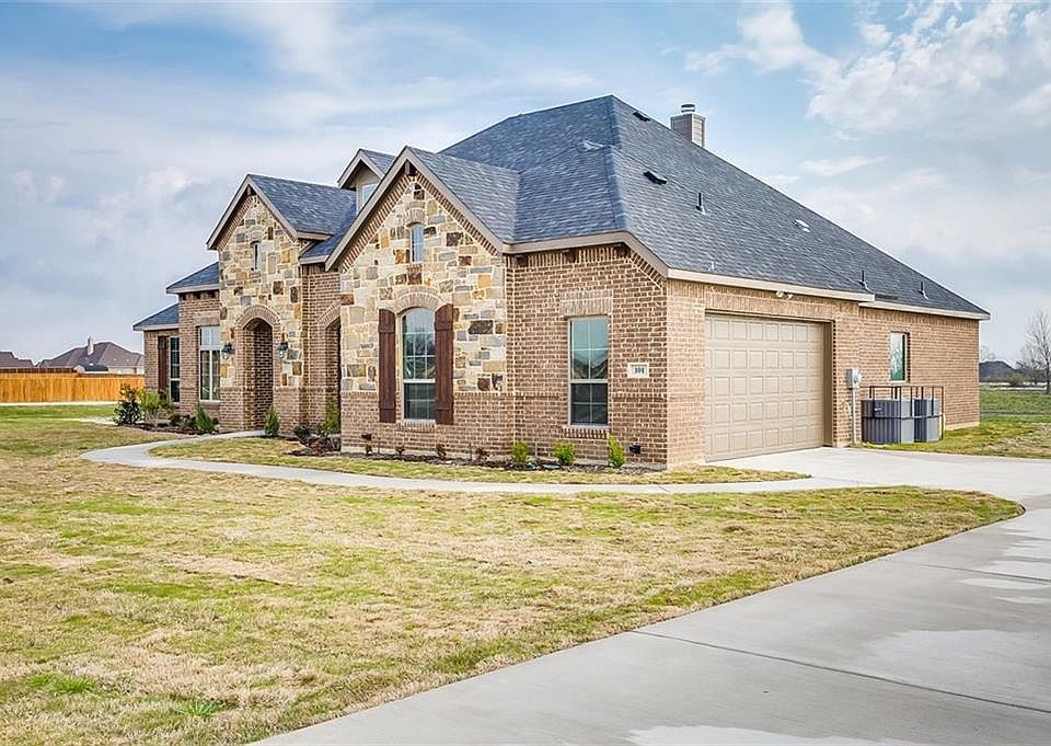 1st image of 101 Waters Edge Ct