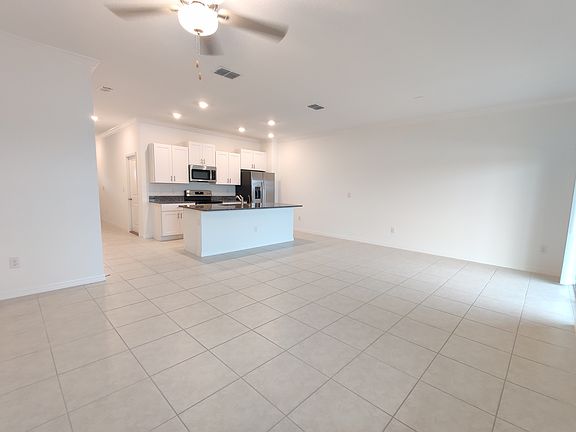 5th image of 8873 Gallantree Pl #1