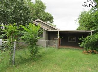 309 W Pecan Ave, Iowa Park, TX 76367