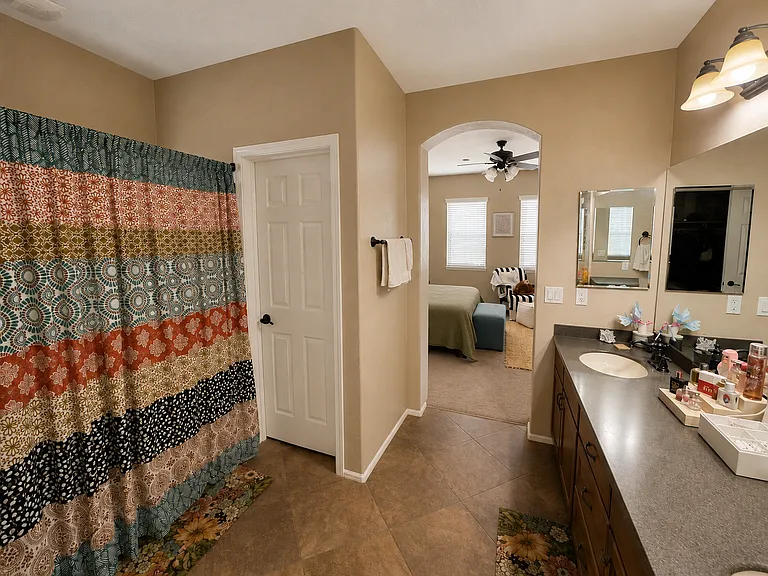 449 Phelps Dr — Photo 23