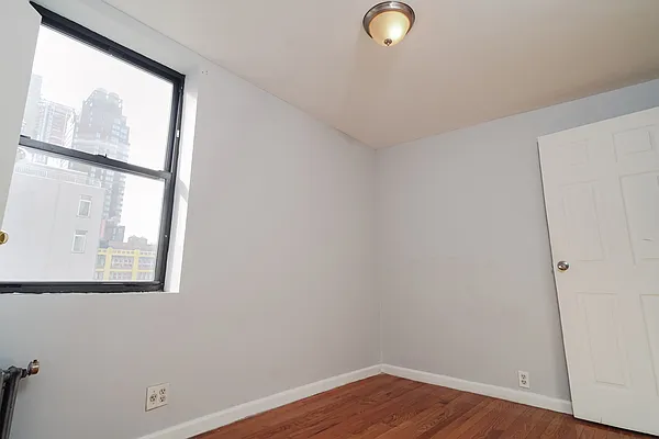 Rented by Dom & E Property Management | media 35