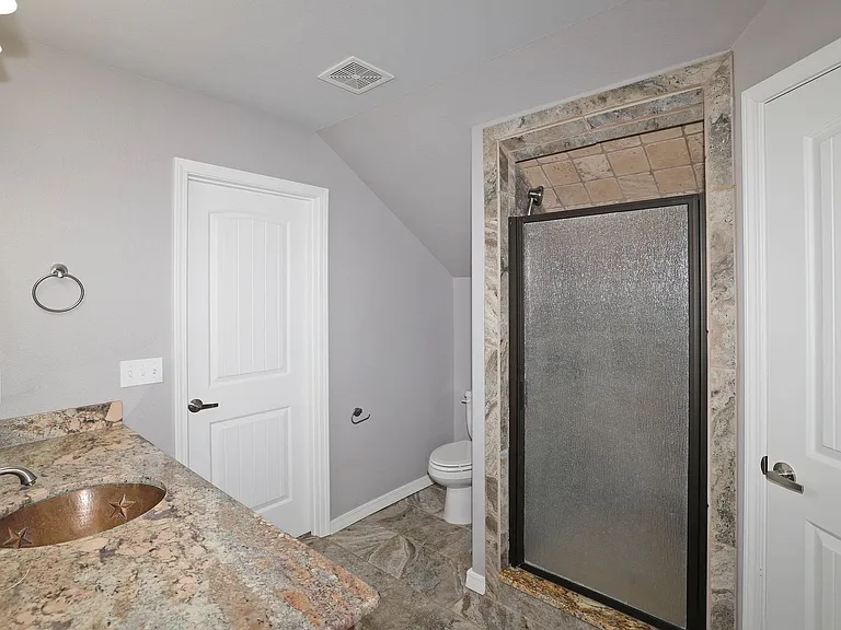 7501 Continental Pkwy — Photo 49