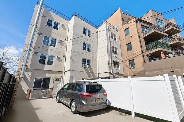 Rented by Compass | media 13