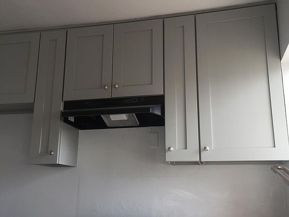 2nd image of 5338 Cahuenga Blvd APT 2