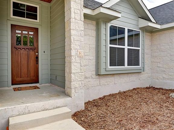 4th image of 4 Lakewood Cir