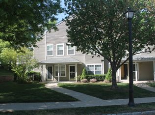 1377 York St, Mahwah, NJ 07430